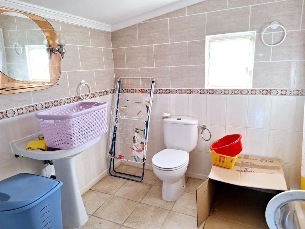 3 soverom Villa til salgs i Caudete med svømmebasseng - € 165 000 (Ref: 9594926)