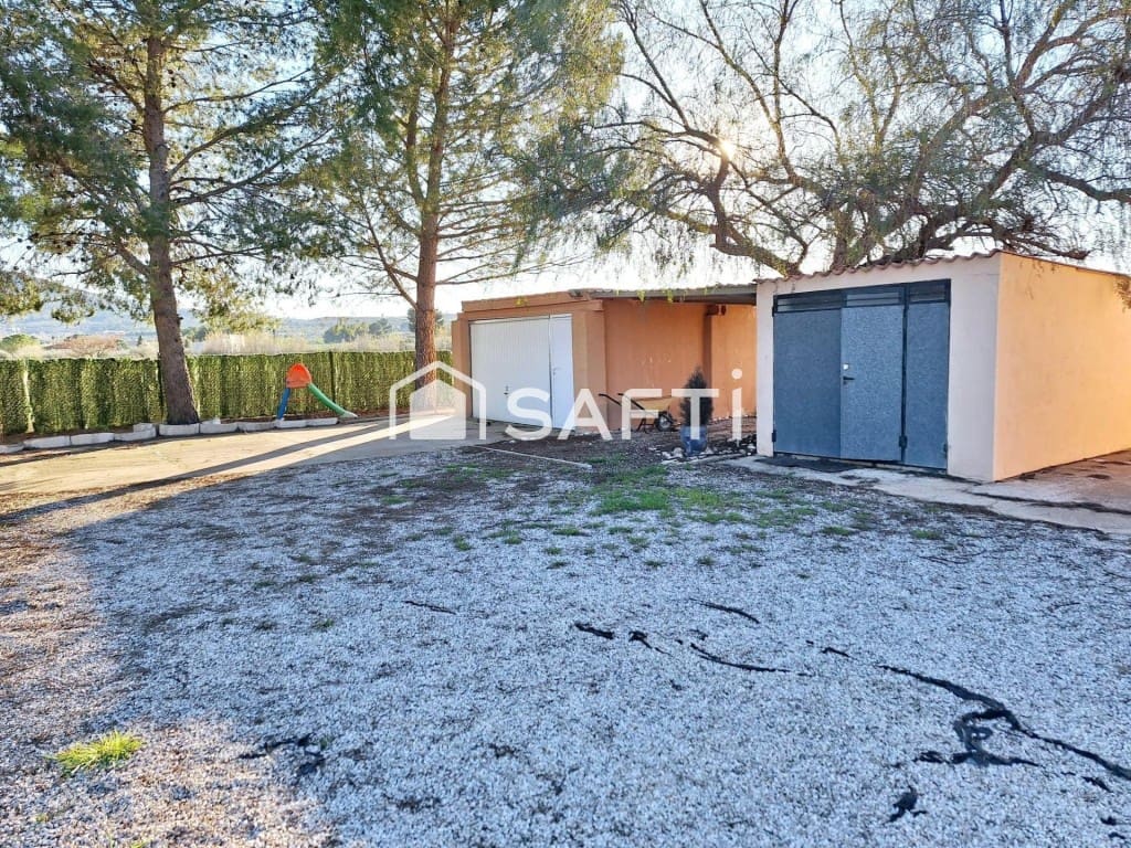 3 soverom Villa til salgs i Caudete med svømmebasseng - € 165 000 (Ref: 9594926)