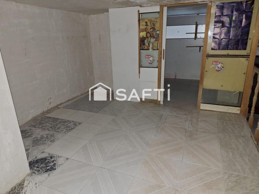 Kaupallinen myytävänä paikassa Villena - 35 000 € (Ref: 9594927)