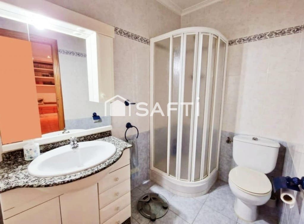 4 chambre Villa/Maison Mitoyenne à vendre à Monovar / Monover avec garage - 190 000 € (Ref: 9594928)