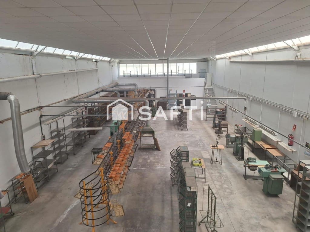 Comercial para venda em Villena - 300 000 € (Ref: 9594929)