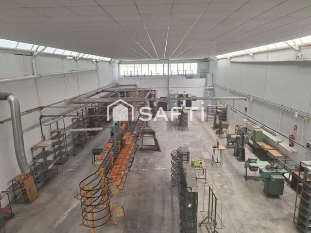 Comercial para venda em Villena - 300 000 € (Ref: 9594929)