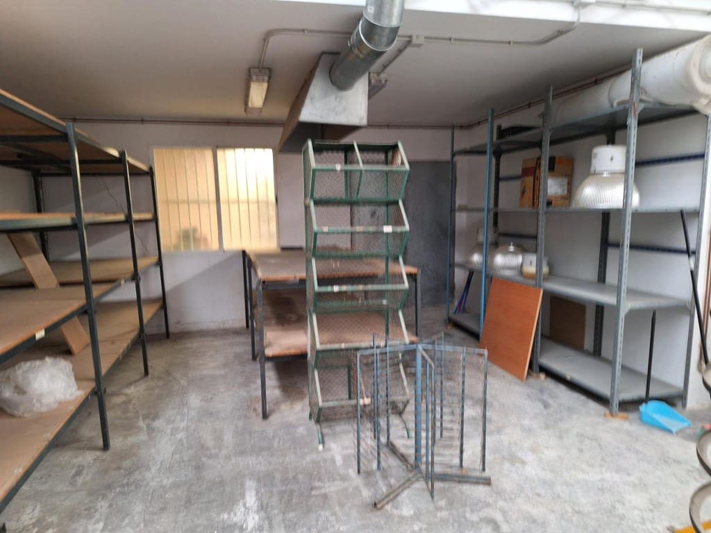 Comercial para venda em Villena - 300 000 € (Ref: 9594929)