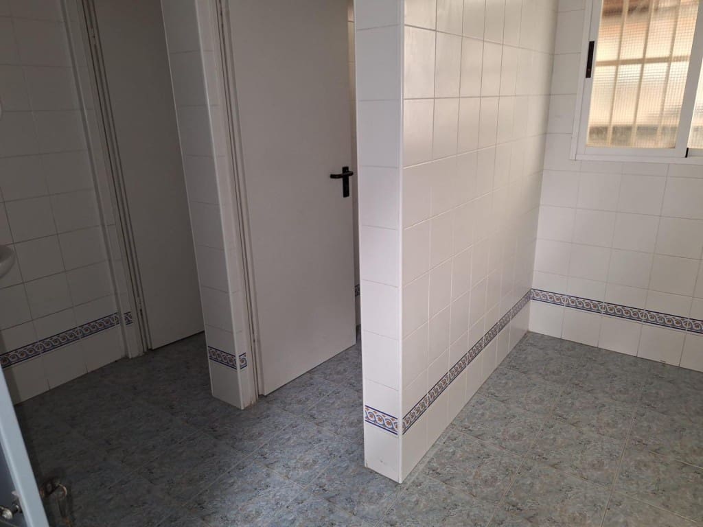 Comercial para venda em Villena - 300 000 € (Ref: 9594929)