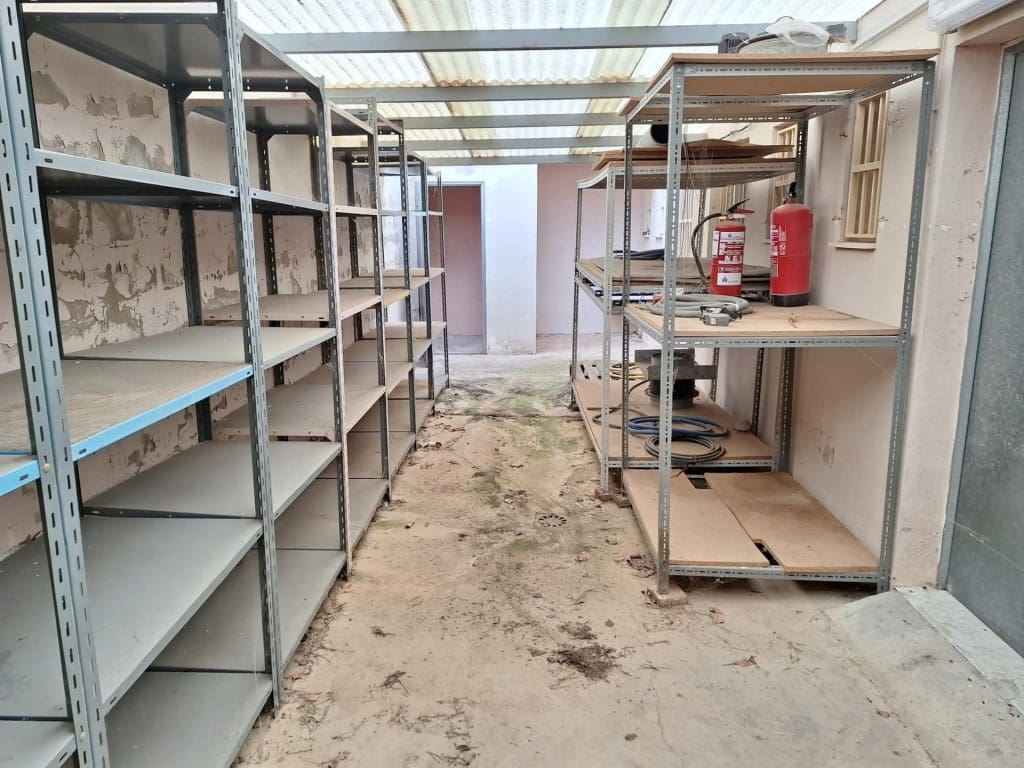 Comercial para venda em Villena - 300 000 € (Ref: 9594929)