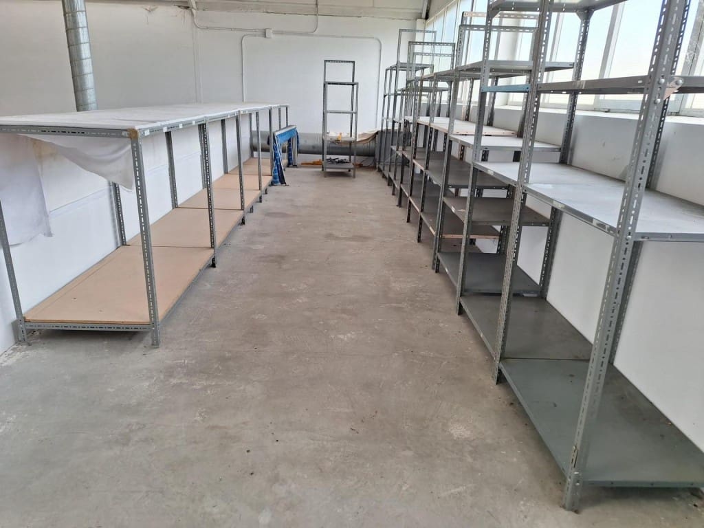 Comercial para venda em Villena - 300 000 € (Ref: 9594929)