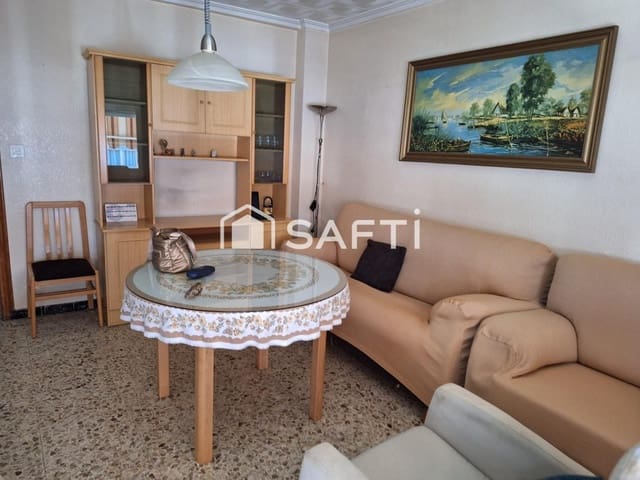 4 bedroom Apartment for sale in Yecla with garage - € 105,000 (Ref: 9594931)