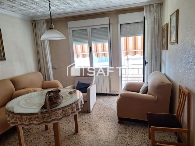 4 bedroom Apartment for sale in Yecla with garage - € 105,000 (Ref: 9594931)