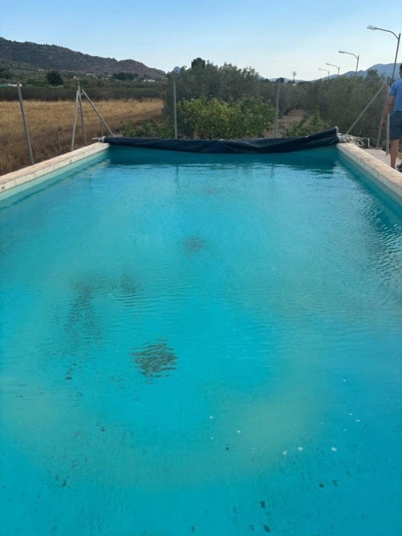 Finca/Casa Rural de 8 habitaciones en Villena en venta con piscina garaje - 205.000 € (Ref: 9594933)