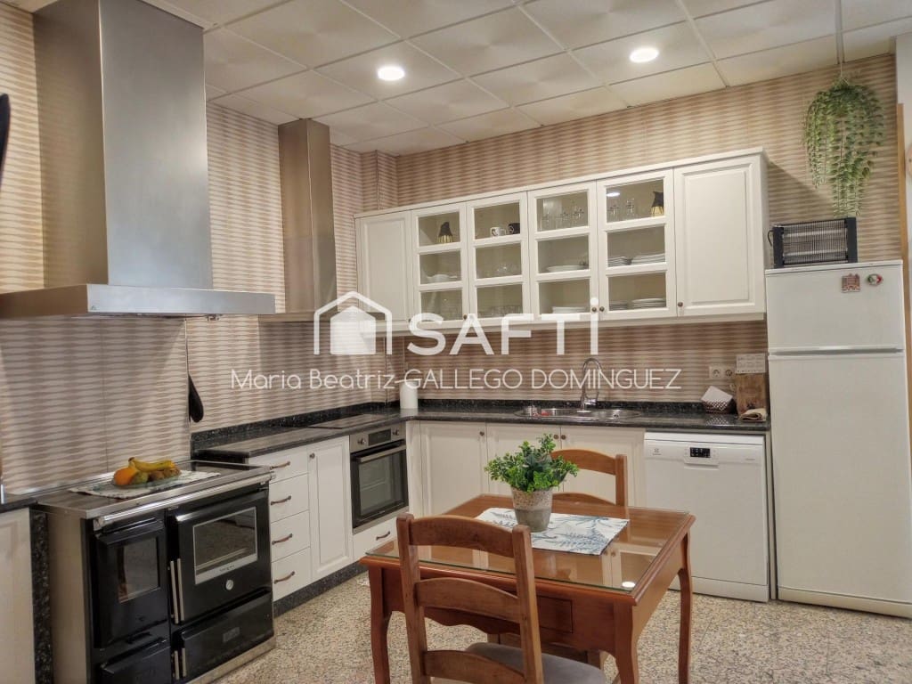 4 bedroom Finca/Country House for sale in Ponteareas with pool garage - € 395,000 (Ref: 9594936)