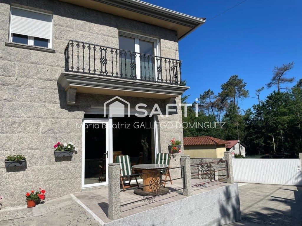 4 bedroom Finca/Country House for sale in Ponteareas with pool garage - € 395,000 (Ref: 9594936)