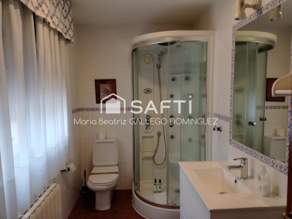 Chalet de 3 habitaciones en Bueu en venta con piscina garaje - 625.000 € (Ref: 9594937)