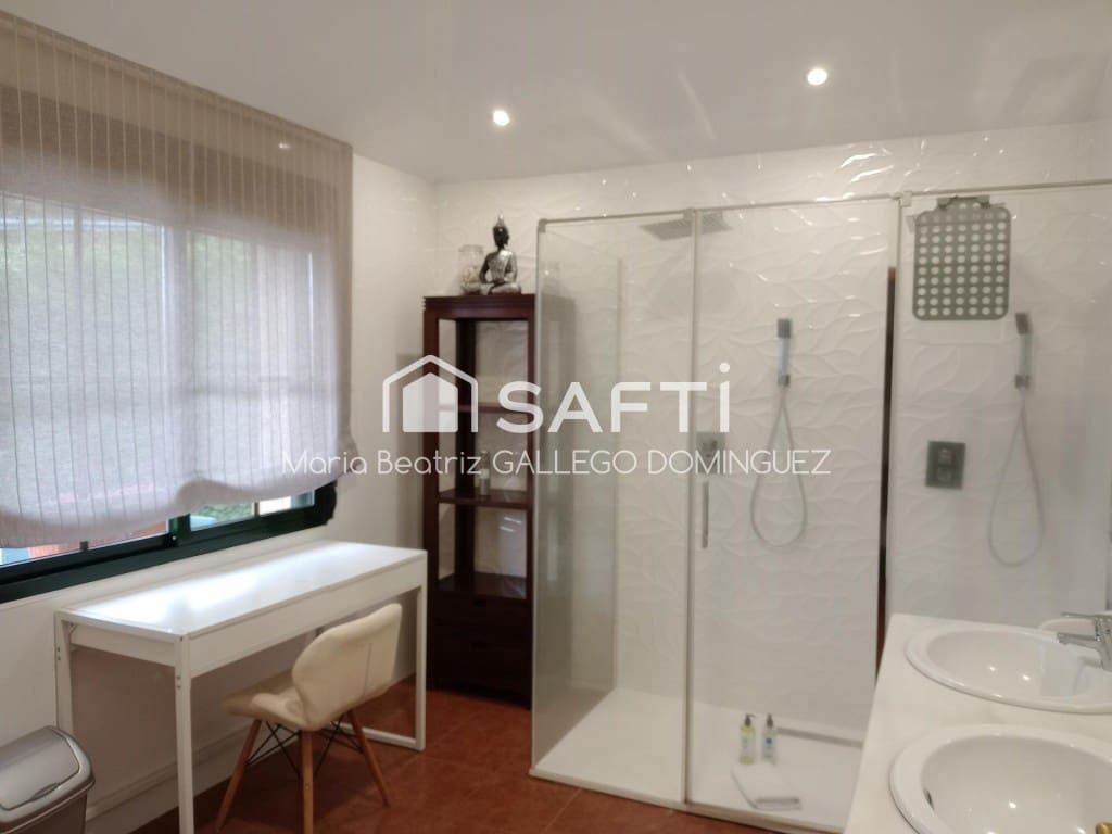 Chalet de 3 habitaciones en Bueu en venta con piscina garaje - 625.000 € (Ref: 9594937)