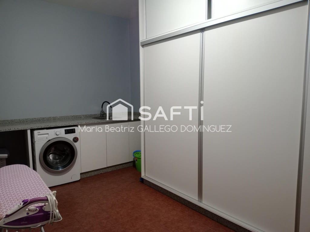 Chalet de 3 habitaciones en Bueu en venta con piscina garaje - 625.000 € (Ref: 9594937)