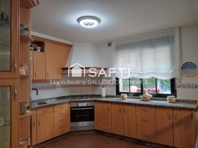 Chalet de 3 habitaciones en Bueu en venta con piscina garaje - 625.000 € (Ref: 9594937)