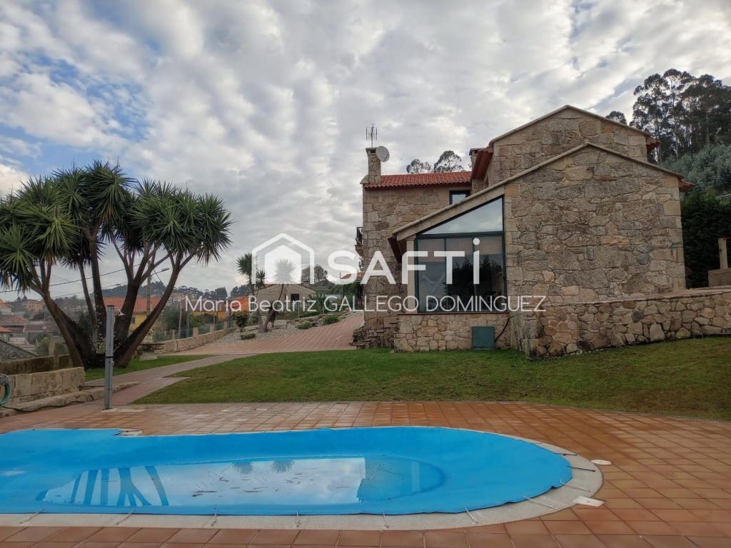 Chalet de 3 habitaciones en Bueu en venta con piscina garaje - 625.000 € (Ref: 9594937)