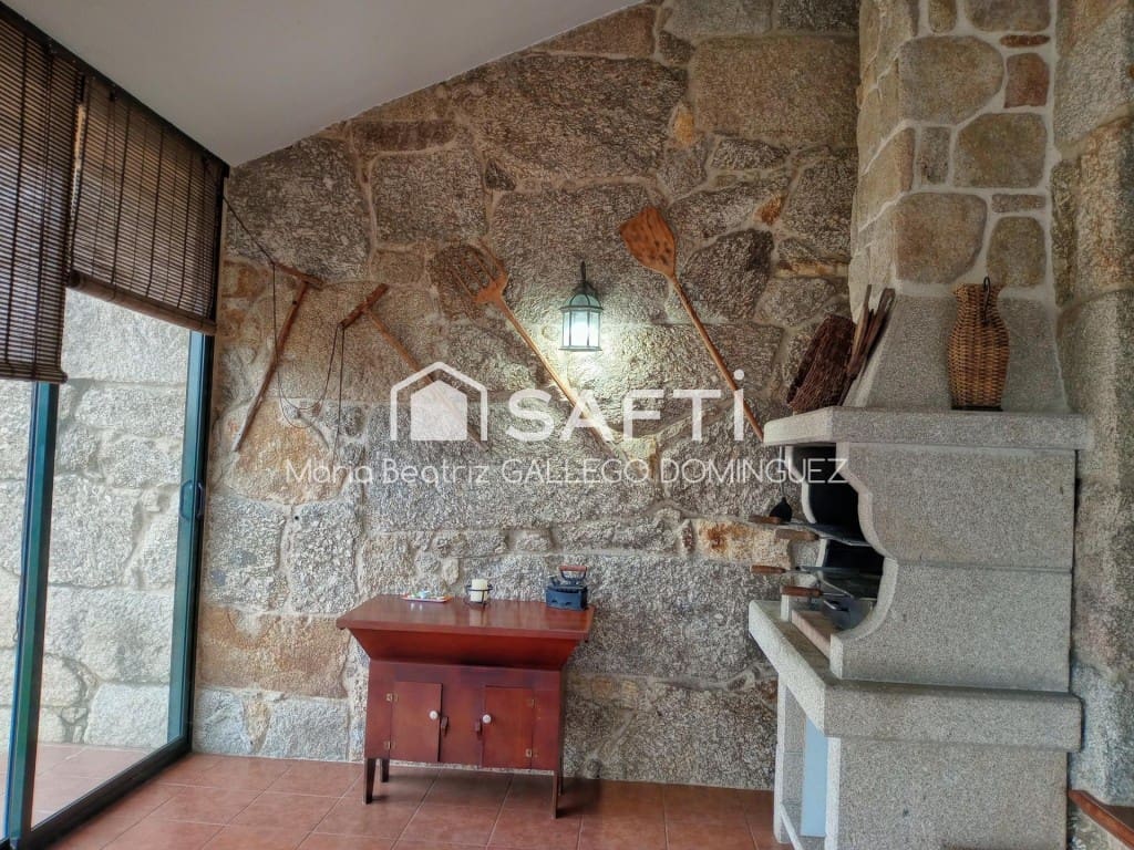 Chalet de 3 habitaciones en Bueu en venta con piscina garaje - 625.000 € (Ref: 9594937)