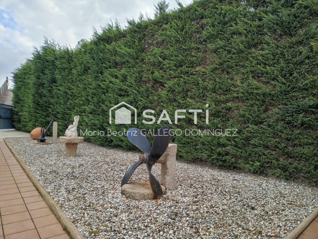 Chalet de 3 habitaciones en Bueu en venta con piscina garaje - 625.000 € (Ref: 9594937)