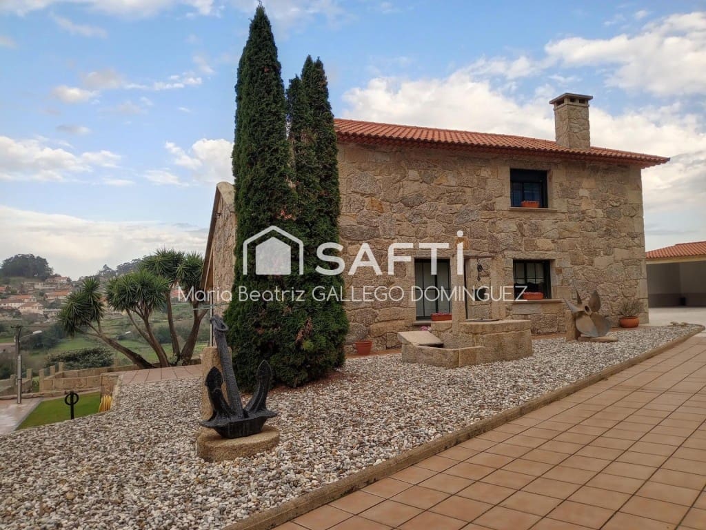 Chalet de 3 habitaciones en Bueu en venta con piscina garaje - 625.000 € (Ref: 9594937)