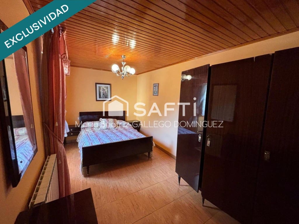 5 bedroom Finca/Country House for sale in Arbo with garage - € 159,995 (Ref: 9594938)