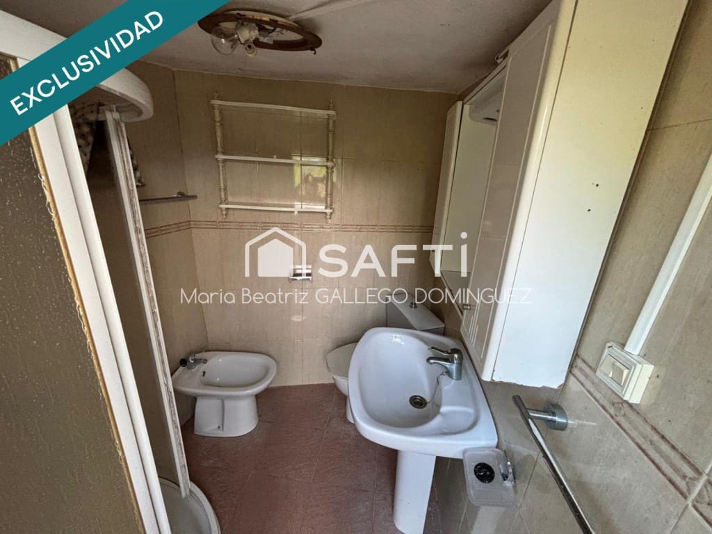 5 bedroom Finca/Country House for sale in Arbo with garage - € 159,995 (Ref: 9594938)