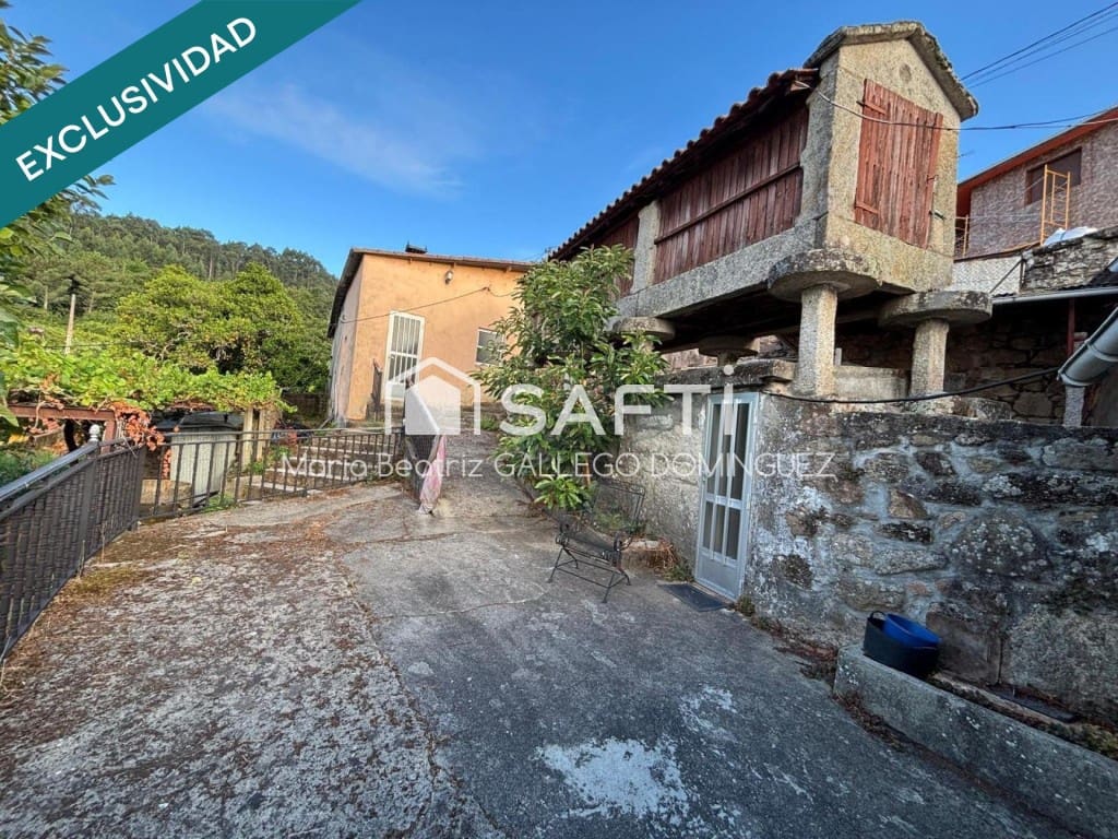 5 bedroom Finca/Country House for sale in Arbo with garage - € 159,995 (Ref: 9594938)