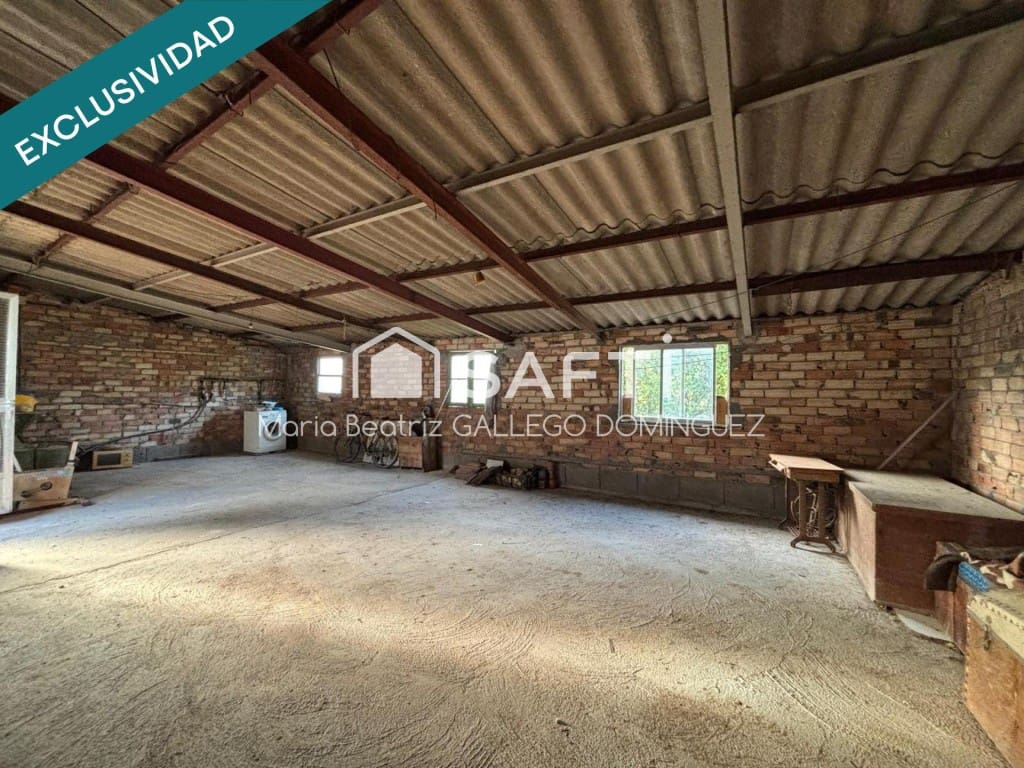 5 bedroom Finca/Country House for sale in Arbo with garage - € 159,995 (Ref: 9594938)