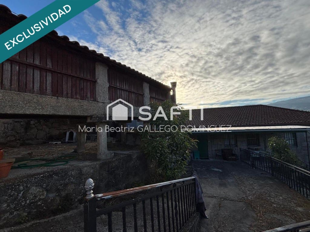 5 bedroom Finca/Country House for sale in Arbo with garage - € 159,995 (Ref: 9594938)