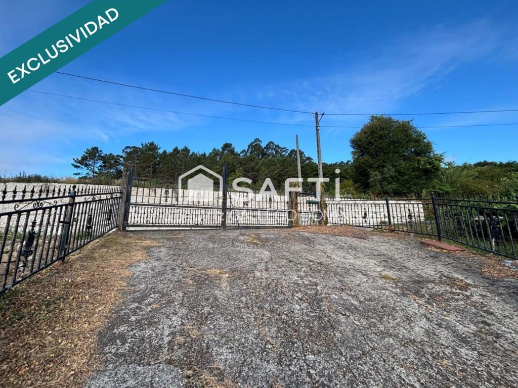 5 bedroom Finca/Country House for sale in Arbo with garage - € 159,995 (Ref: 9594938)