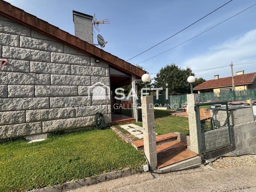 3 bedroom Villa for sale in Ponteareas with pool garage - € 229,990 (Ref: 9594940)