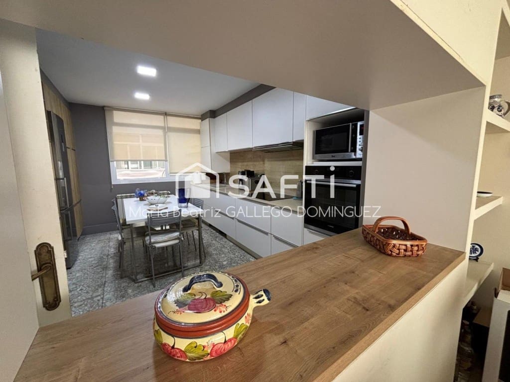 5 makuuhuone Huoneisto myytävänä paikassa Vigo - 310 000 € (Ref: 9594942)