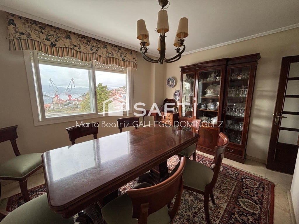 5 makuuhuone Huoneisto myytävänä paikassa Vigo - 310 000 € (Ref: 9594942)