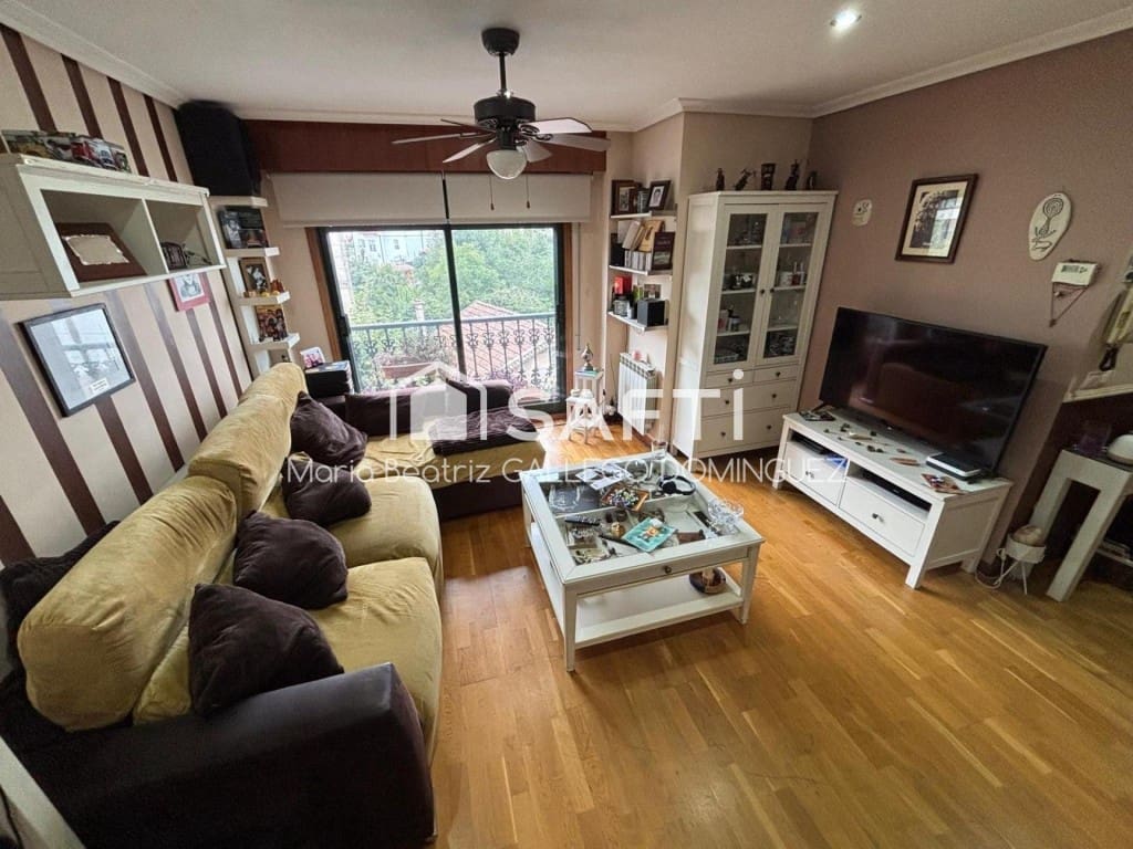 3 makuuhuone Asunto myytävänä paikassa Vigo mukana 
autotalli - 295 000 € (Ref: 9594943)