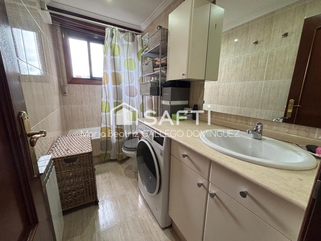 3 makuuhuone Asunto myytävänä paikassa Vigo mukana 
autotalli - 295 000 € (Ref: 9594943)