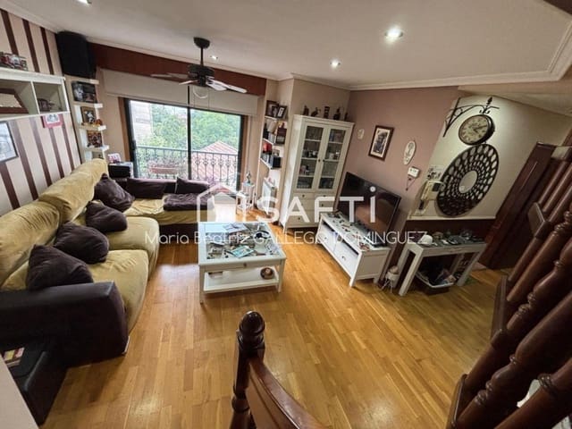 3 makuuhuone Asunto myytävänä paikassa Vigo mukana 
autotalli - 295 000 € (Ref: 9594943)