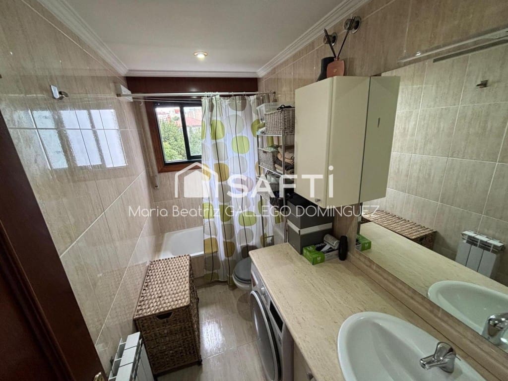 3 makuuhuone Asunto myytävänä paikassa Vigo mukana 
autotalli - 295 000 € (Ref: 9594943)