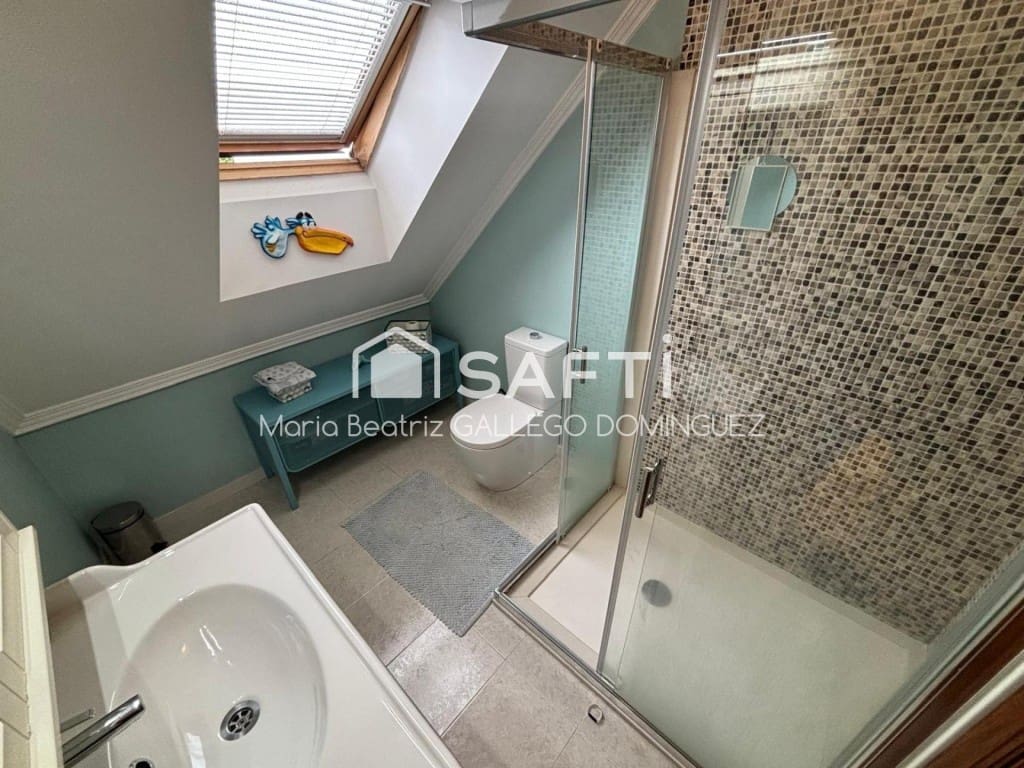 3 makuuhuone Asunto myytävänä paikassa Vigo mukana 
autotalli - 295 000 € (Ref: 9594943)