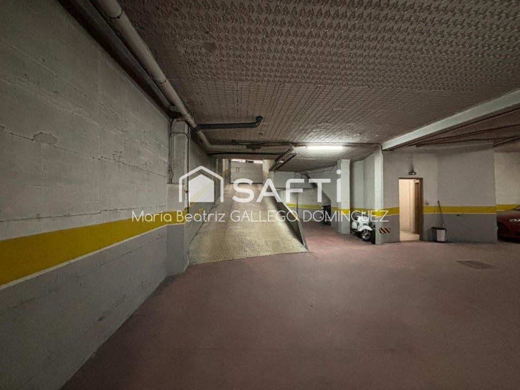 3 makuuhuone Asunto myytävänä paikassa Vigo mukana 
autotalli - 295 000 € (Ref: 9594943)