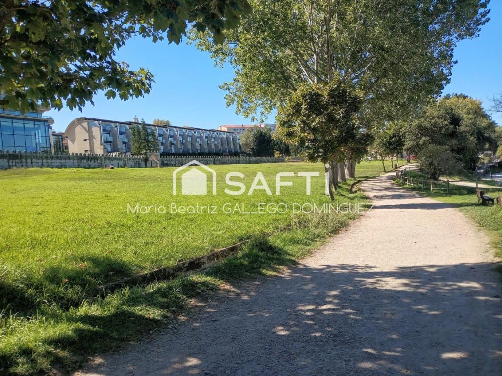 3 makuuhuone Asunto myytävänä paikassa Vigo mukana 
autotalli - 295 000 € (Ref: 9594943)