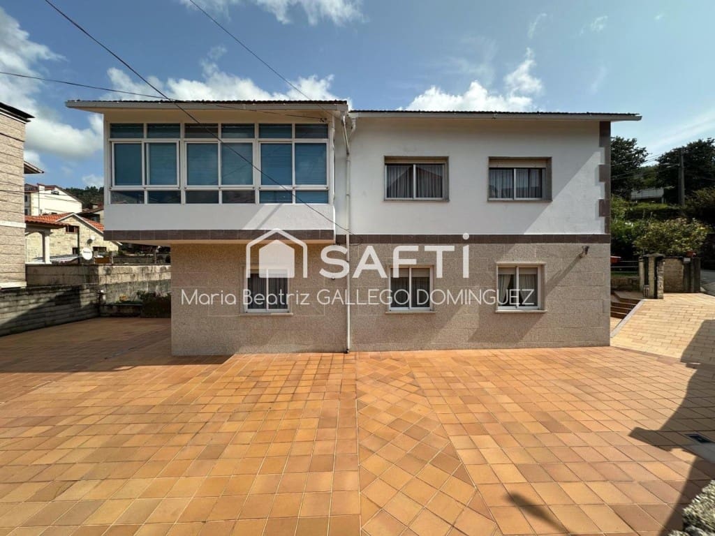 Chalet de 7 habitaciones en Moaña en venta con garaje - 440.000 € (Ref: 9594947)