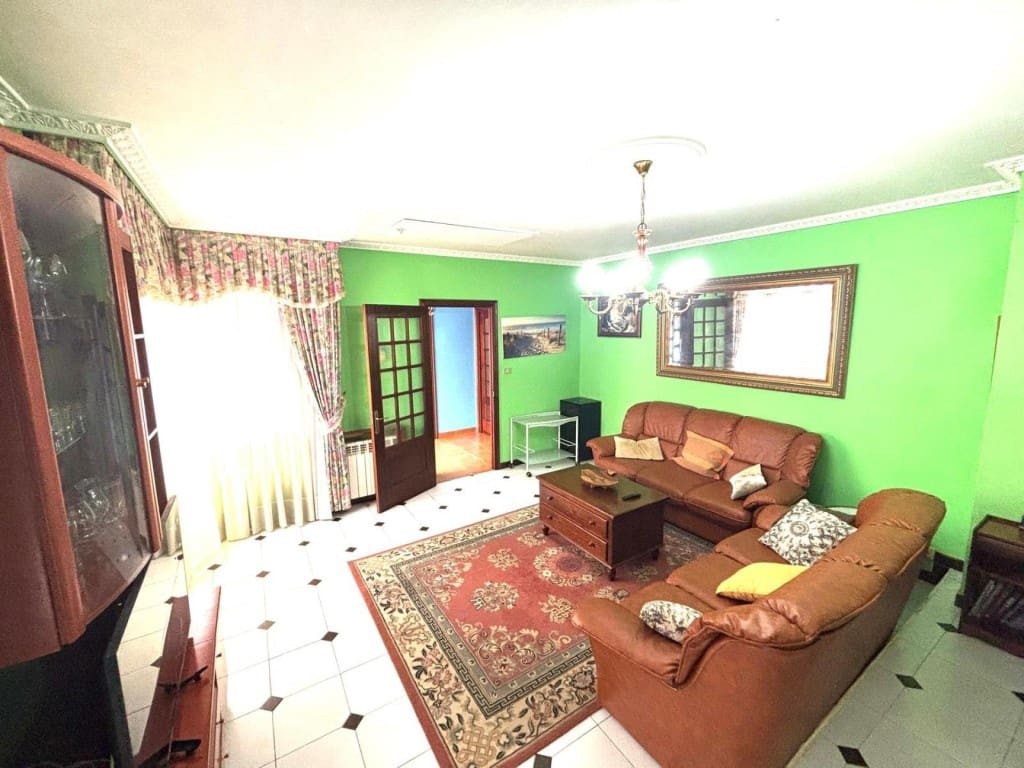 Chalet de 7 habitaciones en Moaña en venta con garaje - 440.000 € (Ref: 9594947)