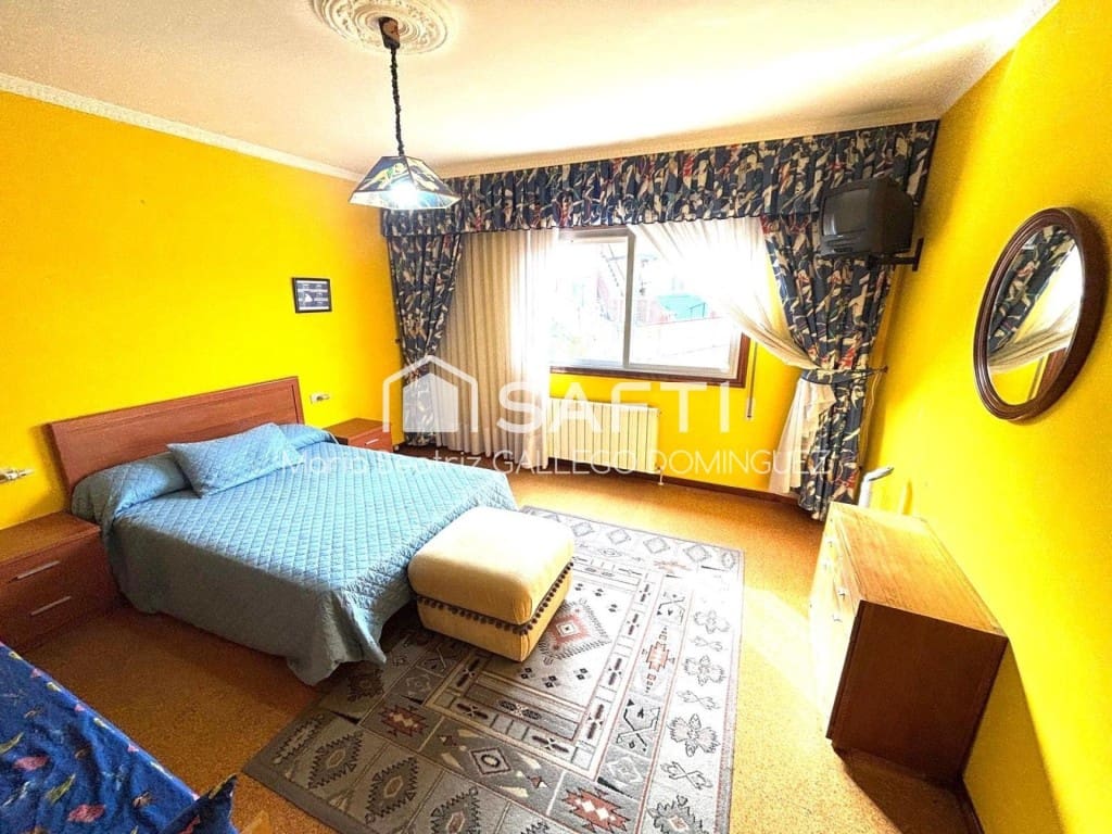 Chalet de 7 habitaciones en Moaña en venta con garaje - 440.000 € (Ref: 9594947)