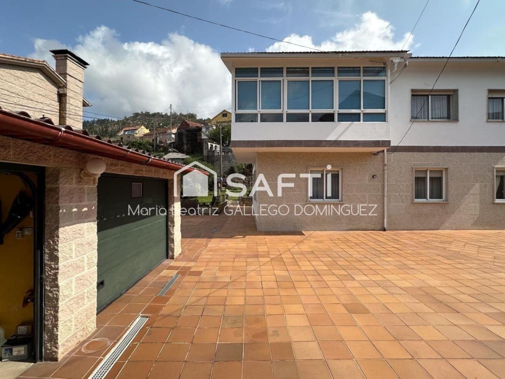 Chalet de 7 habitaciones en Moaña en venta con garaje - 440.000 € (Ref: 9594947)