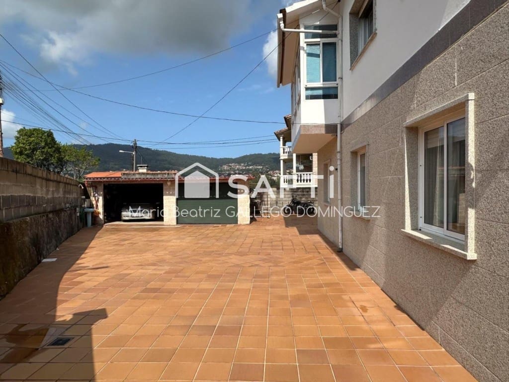 Chalet de 7 habitaciones en Moaña en venta con garaje - 440.000 € (Ref: 9594947)