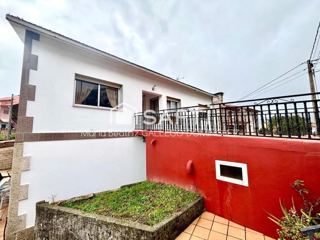 Chalet de 7 habitaciones en Moaña en venta con garaje - 440.000 € (Ref: 9594947)