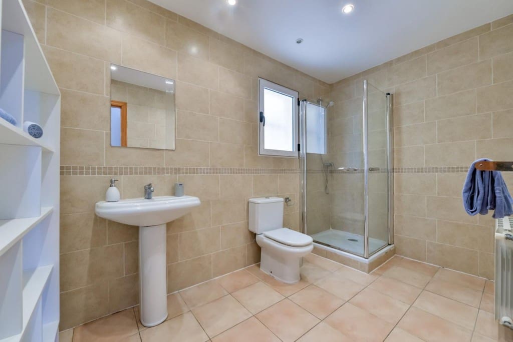 4 bedroom Villa for sale in Benissa with pool - € 649,000 (Ref: 9594955)