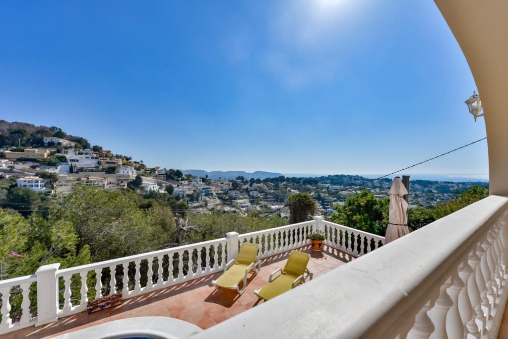 4 bedroom Villa for sale in Benissa with pool - € 649,000 (Ref: 9594955)