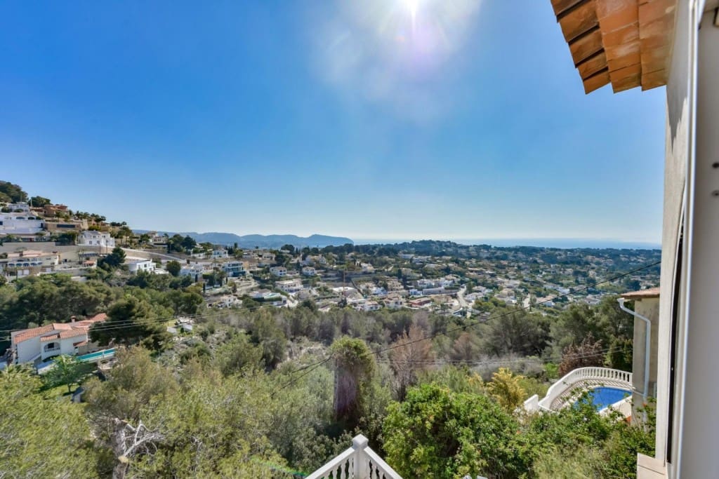 4 bedroom Villa for sale in Benissa with pool - € 649,000 (Ref: 9594955)