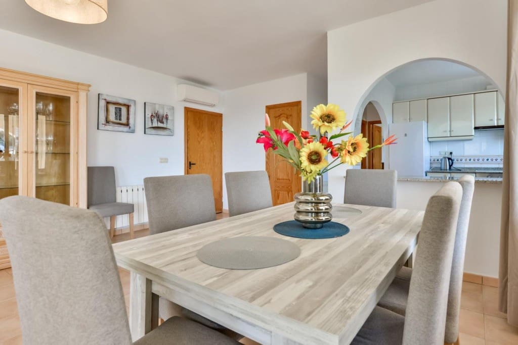 4 bedroom Villa for sale in Benissa with pool - € 649,000 (Ref: 9594955)