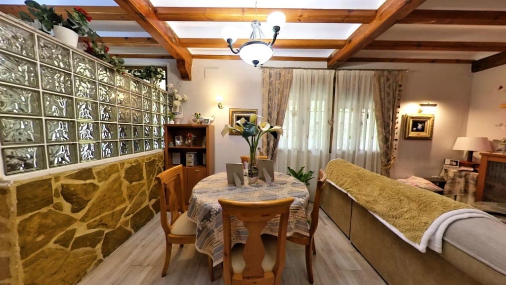 4 slaapkamer Finca/Landhuis te koop in Elda - € 259.500 (Ref: 9594961)